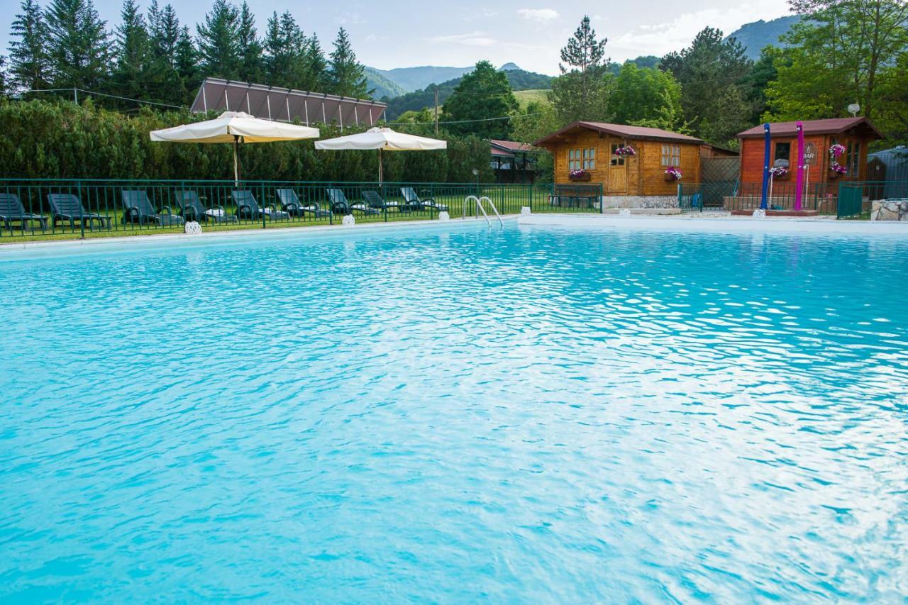Hotel Iris Pescasseroli Exterior foto